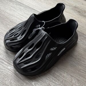 Kids Black Slip-On Foam Runners, NEW!